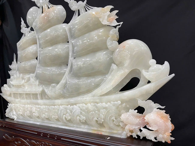 Thuận Buồm Xuôi Gió Ngọc Onyx Trắng 126cm