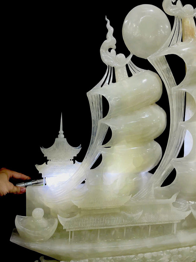Thuận Buồm Xuôi Gió Ngọc Onyx Trắng 126cm