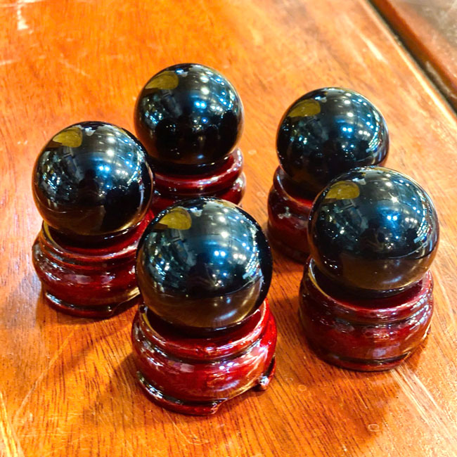 Bi Lăn Tay Đá Thạch Anh Đen Đường Kính ~4cm Nặng ~0.1kg