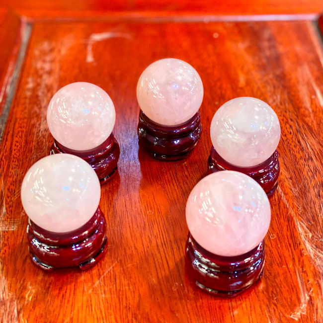 Bi Lăn Tay Đá Thạch Anh Hồng Đường Kính ~4cm Nặng ~0.1kg