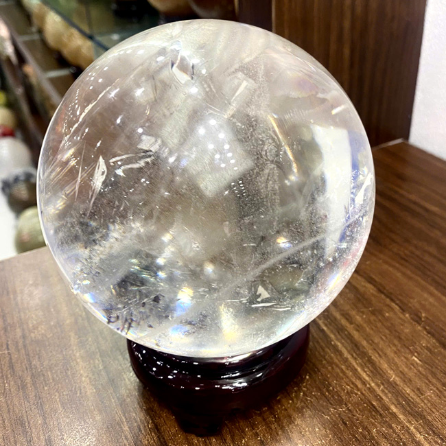 Quả Cầu Đá Thạch Anh Trắng Trong Nặng 2kg