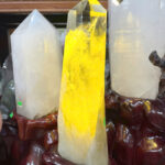 Trụ Đá Thạch Anh Vàng Trong Nặng 7,14kg