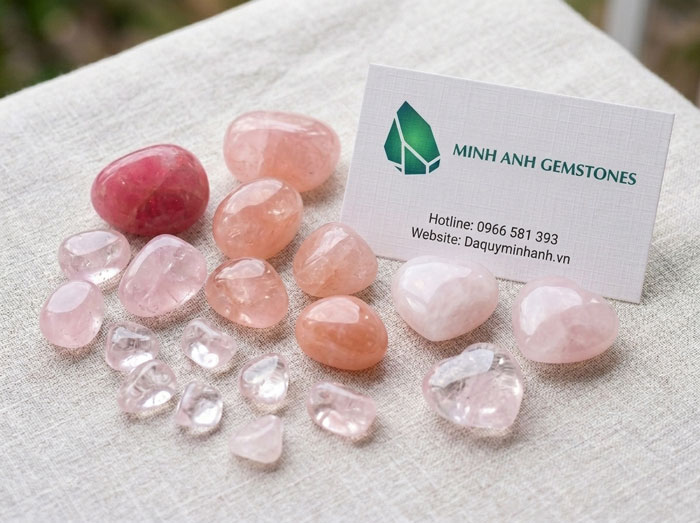 Độ trong của đá thạch anh hồng tự nhiên