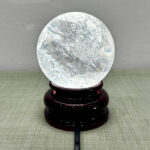 Quả Cầu Đá Phong Thủy Thạch Anh Trắng 1,2kg