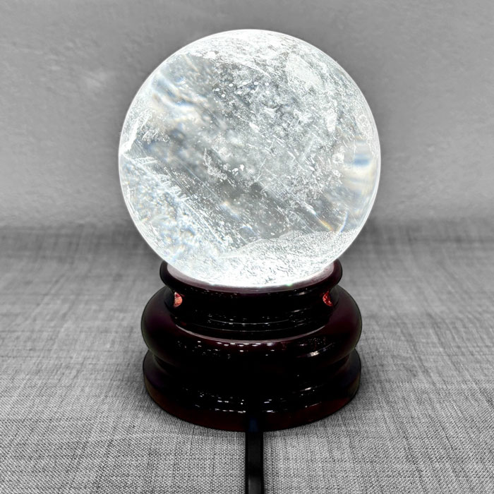 Quả Cầu Đá Phong Thủy Thạch Anh Trắng 1,2kg
