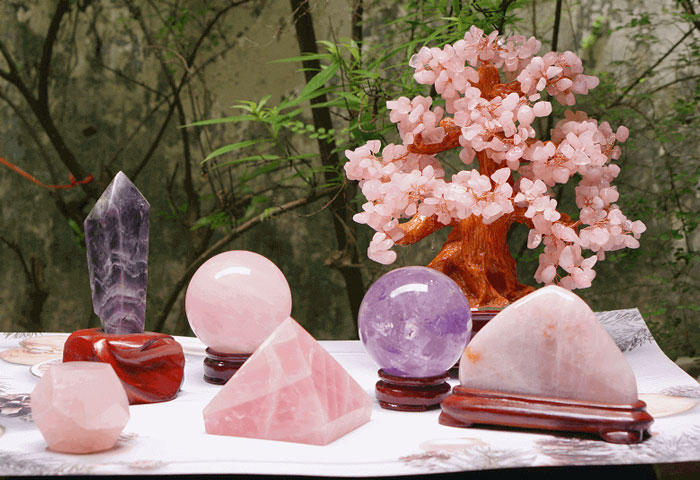 Ý nghĩa phong thủy của đá thạch anh hồng trong cuộc sống