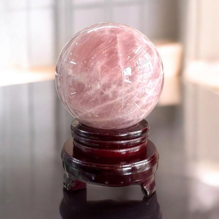Quả Cầu Đá Phong Thủy Thạch Anh Hồng 1,54kg