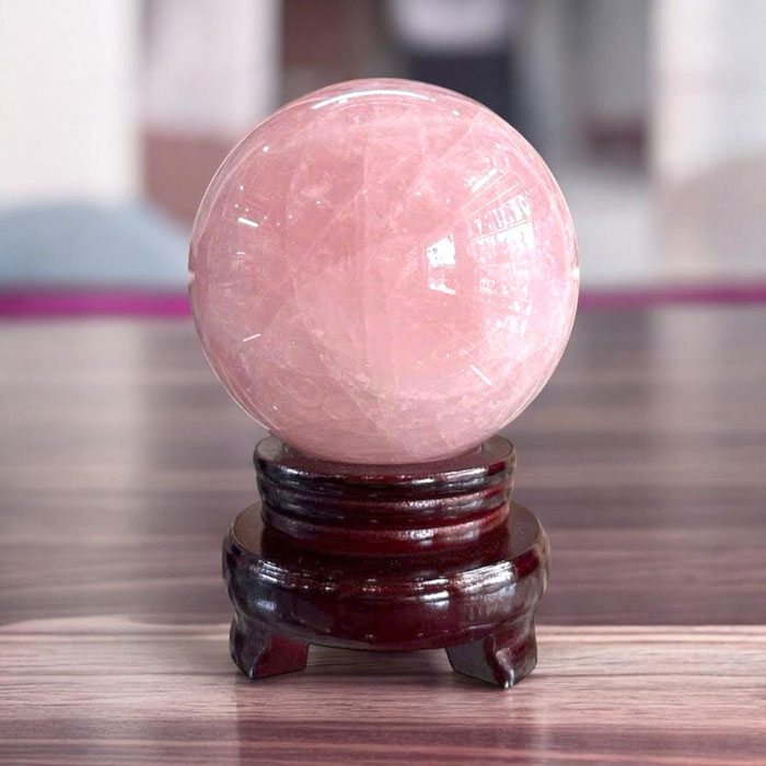 Quả Cầu Đá Phong Thủy Thạch Anh Hồng 1,96kg