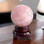 Quả Cầu Đá Phong Thủy Thạch Anh Hồng 1,98kg