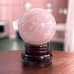 Quả Cầu Đá Phong Thủy Thạch Anh Hồng 2,02kg