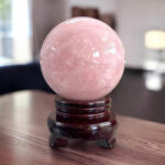 Quả Cầu Đá Phong Thủy Thạch Anh Hồng 2,02kg