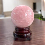 Quả Cầu Đá Phong Thủy Thạch Anh Hồng 2,18kg