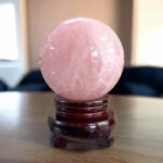 Quả Cầu Đá Phong Thủy Thạch Anh Hồng 2,2kg