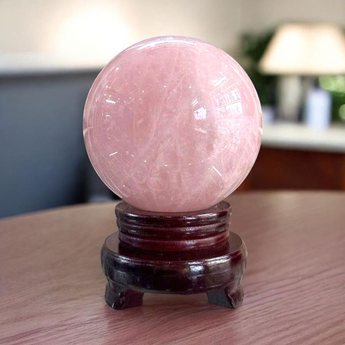 Quả Cầu Đá Phong Thủy Thạch Anh Hồng 2,2kg