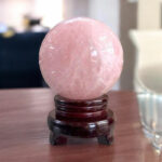 Quả Cầu Đá Phong Thủy Thạch Anh Hồng 2,2kg