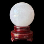 Quả Cầu Đá Phong Thủy Thạch Anh Trắng 1,18kg