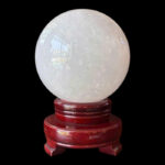 Quả Cầu Đá Phong Thủy Thạch Anh Trắng 1,49kg