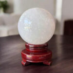 Quả Cầu Đá Phong Thủy Thạch Anh Trắng 1,49kg