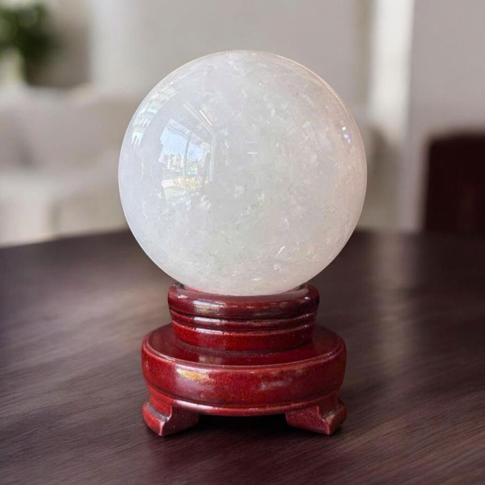 Quả Cầu Đá Phong Thủy Thạch Anh Trắng 1,49kg