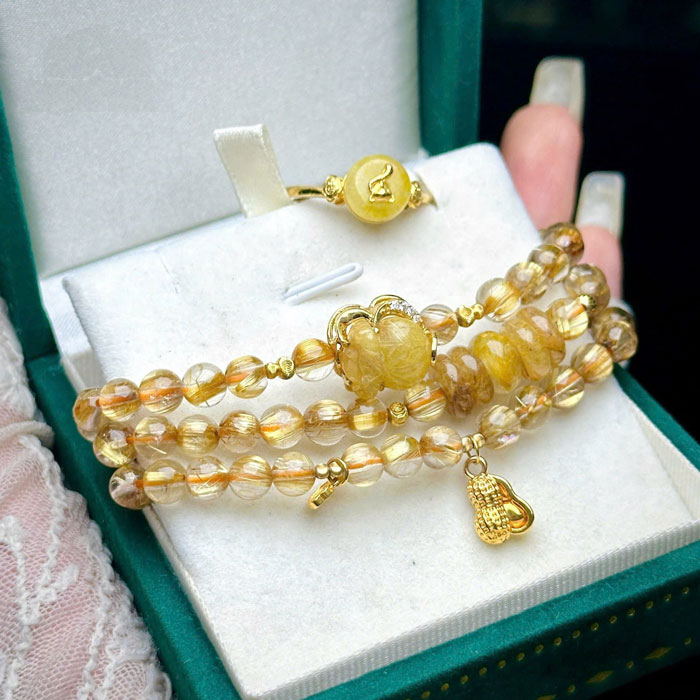Combo Nhẫn Điếu Vàng 10k + Vòng Tay Phong Thủy Thạch Anh Tóc Vàng 6mm Mix Đồng Trục Charm Vàng 18k