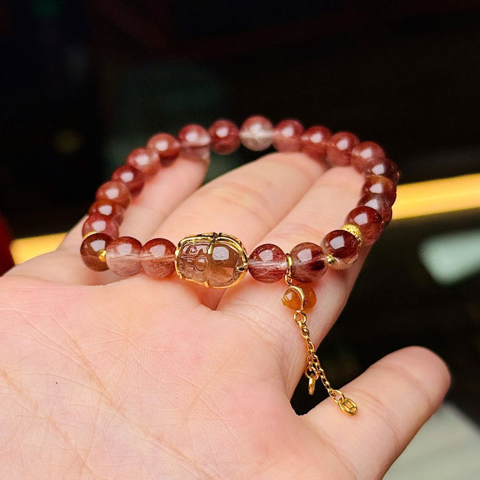 Vòng Tay Phong Thủy Thạch Anh Tóc Đỏ 6mm Mix Tỳ Hưu Bọc Vàng 10k & Charm Vàng 18k