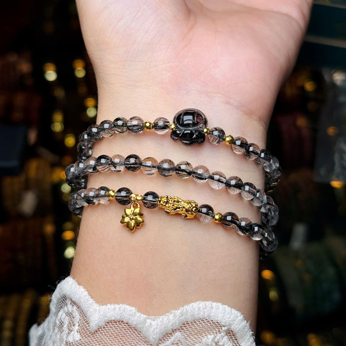 Chuỗi Vòng Đá Phong Thủy Thạch Anh Tóc Đen 6,2li Mix Charm Vàng 18k