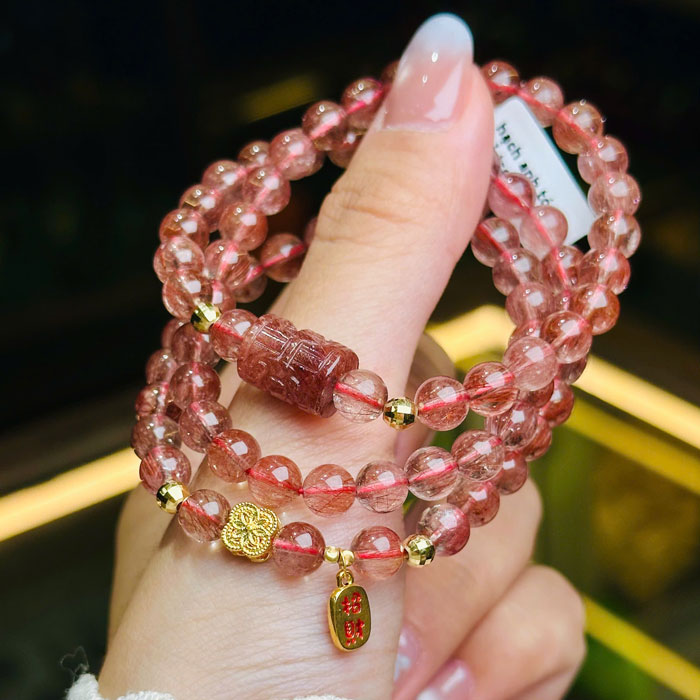 Chuỗi Vòng Đá Phong Thủy Thạch Anh Tóc Đỏ 6,5mm Mix Lu Thống Charm Vàng 18k